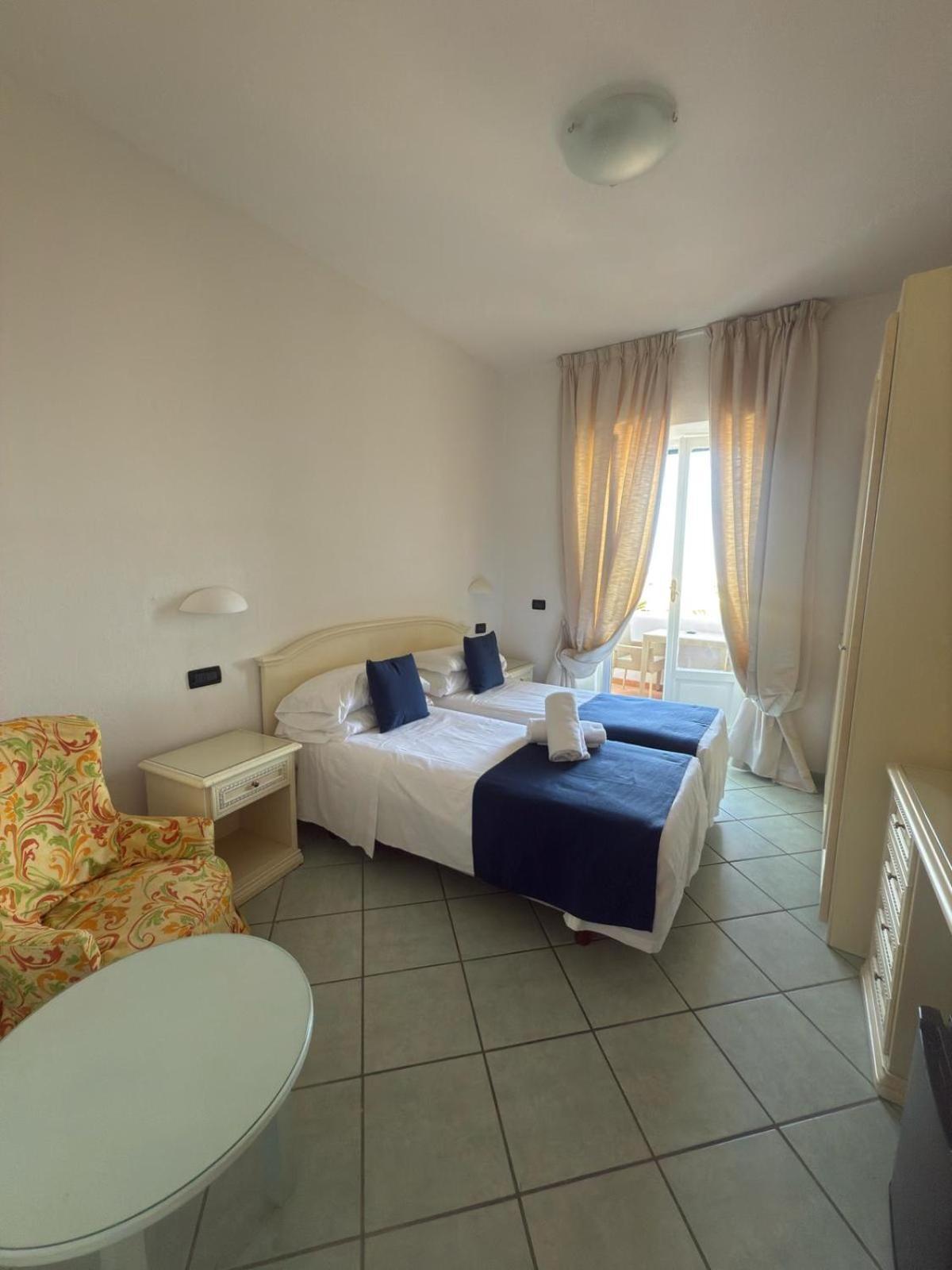 Hotel Albatros Forio  Luaran gambar